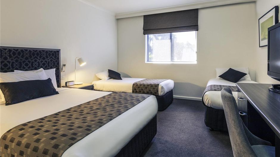 Mercure Albury Room