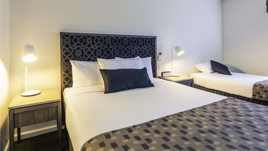 Mercure Albury Room