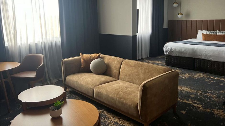 Mercure Albury Room