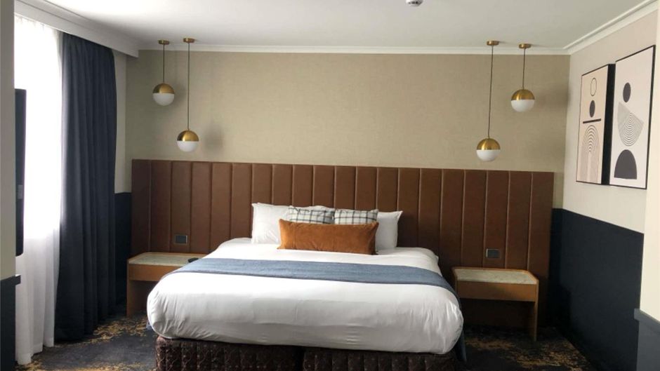 Mercure Albury Room