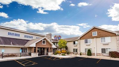 AmericInn Hotel & Suites Long Lake