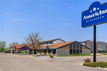 AmericInn Lodge/Suites Crookston U of M