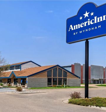 AmericInn Lodge/Suites Crookston U of M