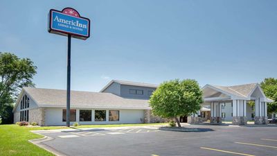 AmericInn by Wyndham Lincoln North