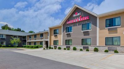 AmericInn by Wyndham Algona