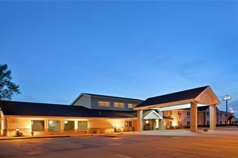 AmericInn Lodge & Suites Marshall