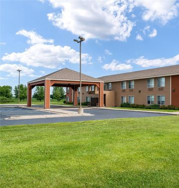 AmericInn by Wyndham Hutchinson