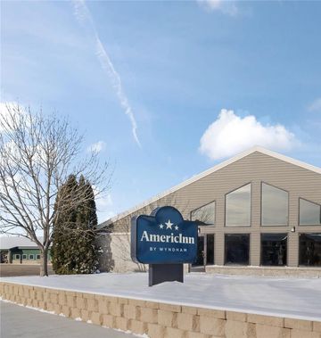 AmericInn by Wyndham Valley City Conf Ct