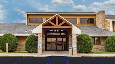 AmericInn by Wyndham Dickinson