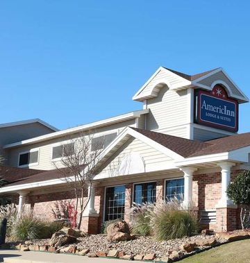 AmericInn by Wyndham McAlester