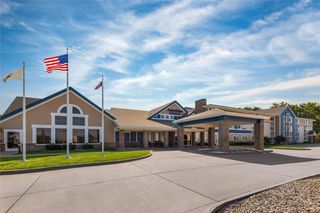 AmericInn by Wyndham Monmouth