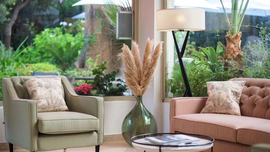 Best Western Plus Hotel Brice Garden Lobby