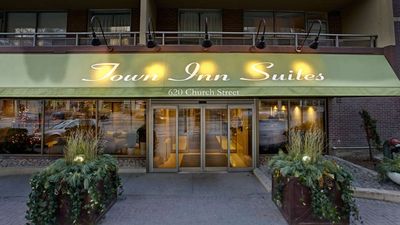 Town Inn Suites