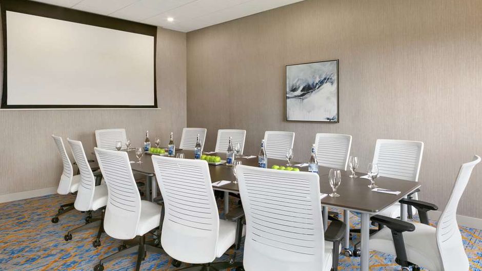 Embassy Suites by Hilton Montreal Arpt Meeting