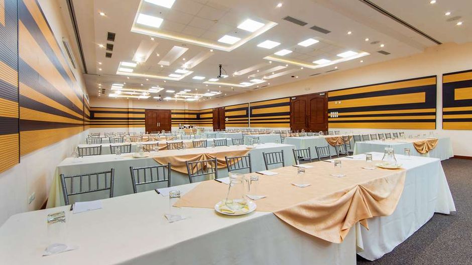 Hotel Rincon de Puembo BW Signature Coll Meeting