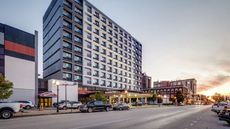 DoubleTree by Hilton Huntington