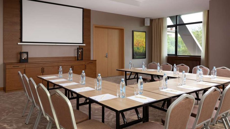 DoubleTree by Hilton Almaty Meeting