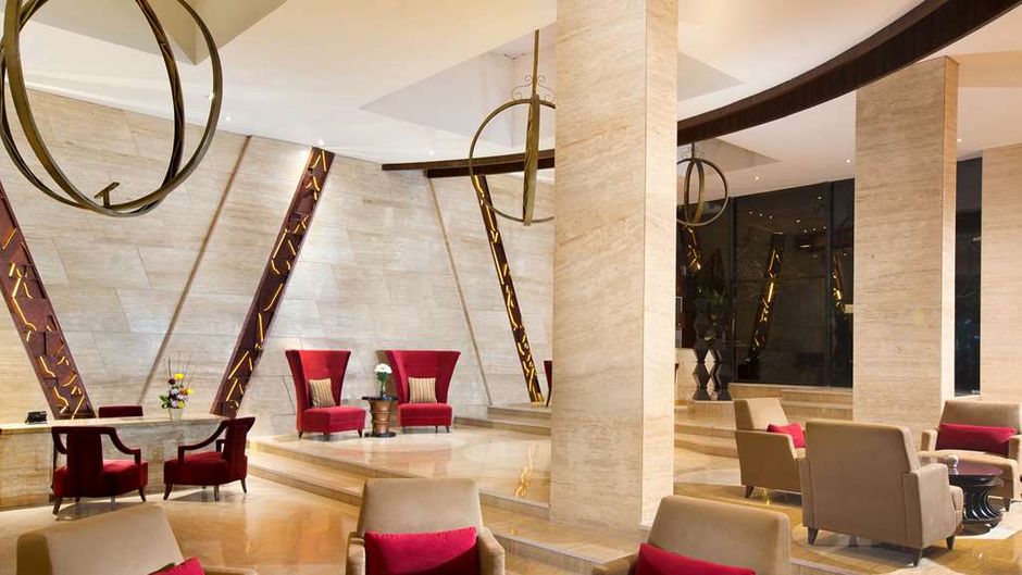 De Vins Sky Hotel Seminyak Lobby