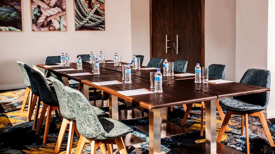 StayEasy Maputo Hotel Meeting