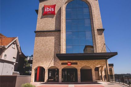 Ibis Carlos Barbosa Hotel