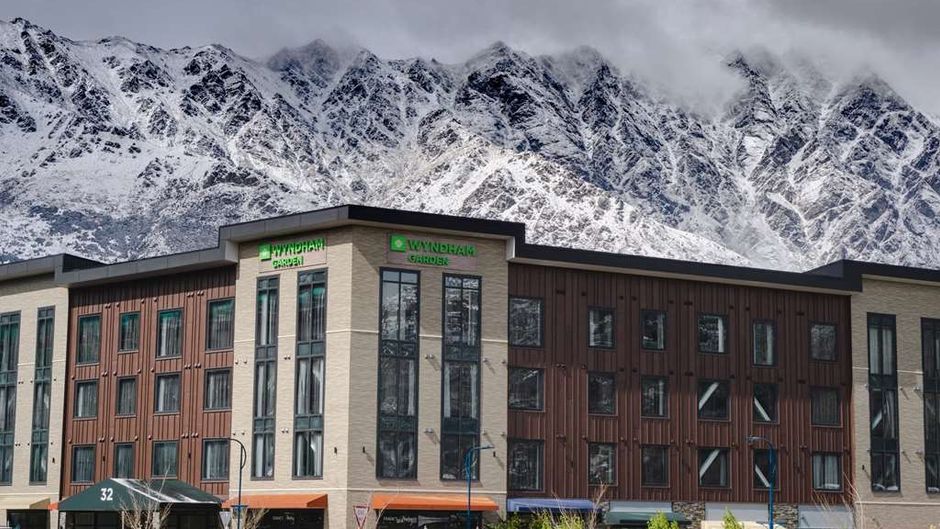 Wyndham Garden Remarkables Park Exterior