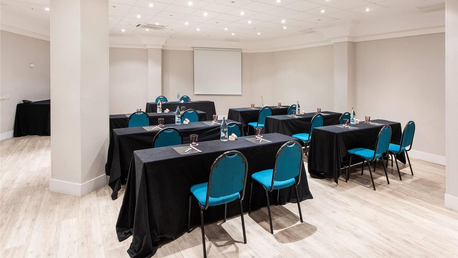 Madrid Gran Via 25, managed by Melia Meeting