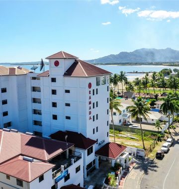 Ramada Suites Wailoaloa Beach