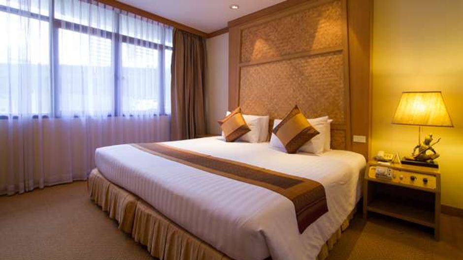 Tarntawan Place Apartments Suite