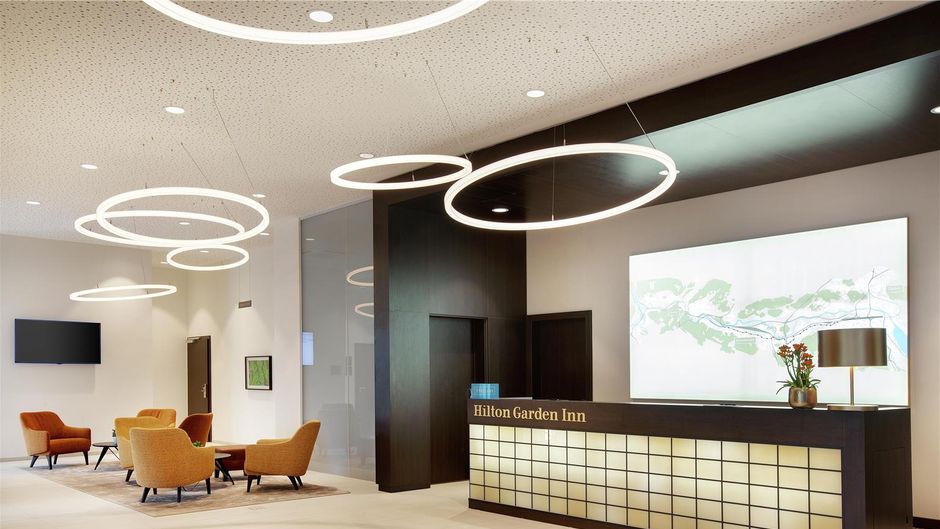 Hilton Garden Inn Zurich Limmattal Lobby