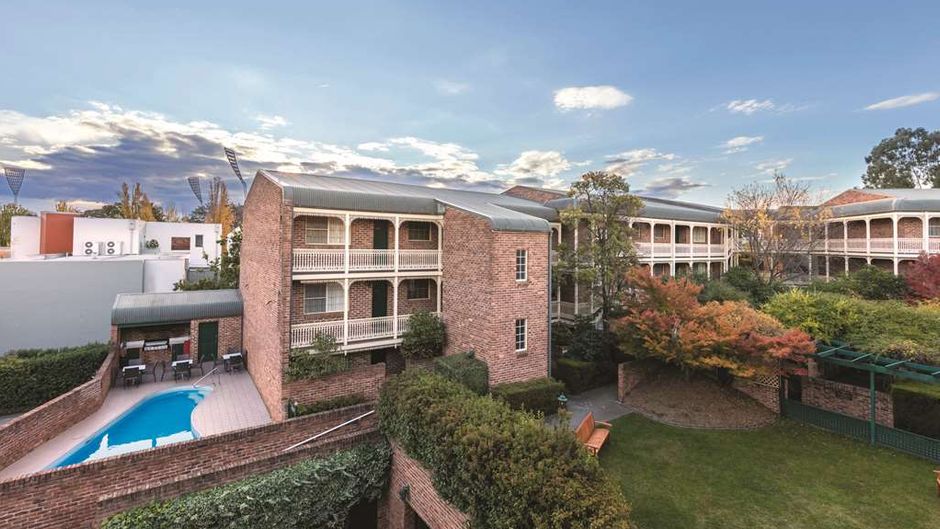 Adina Serviced Apts Canberra Kingston Exterior