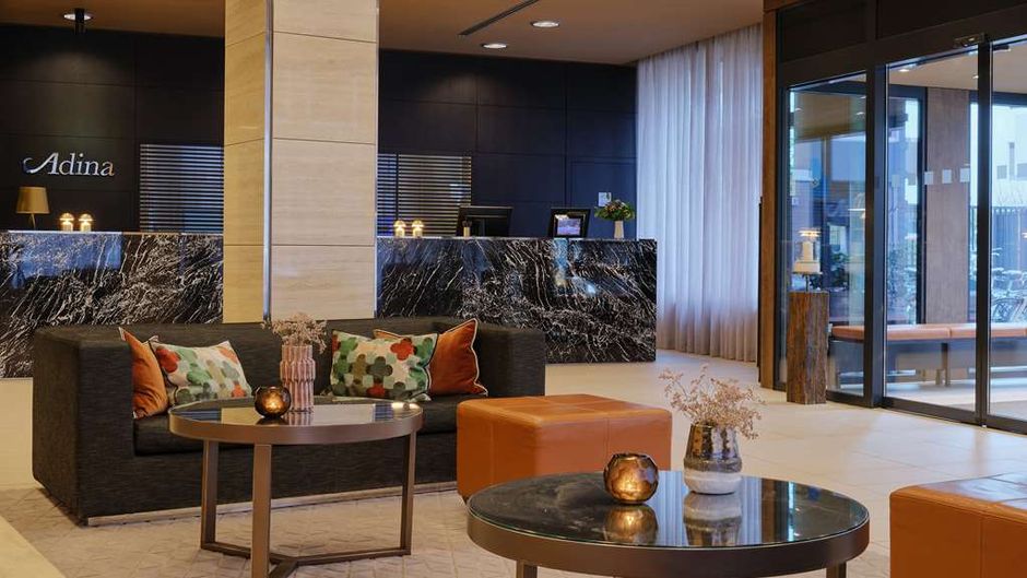 Adina Apartment Hotel Hamburg Michel Lobby
