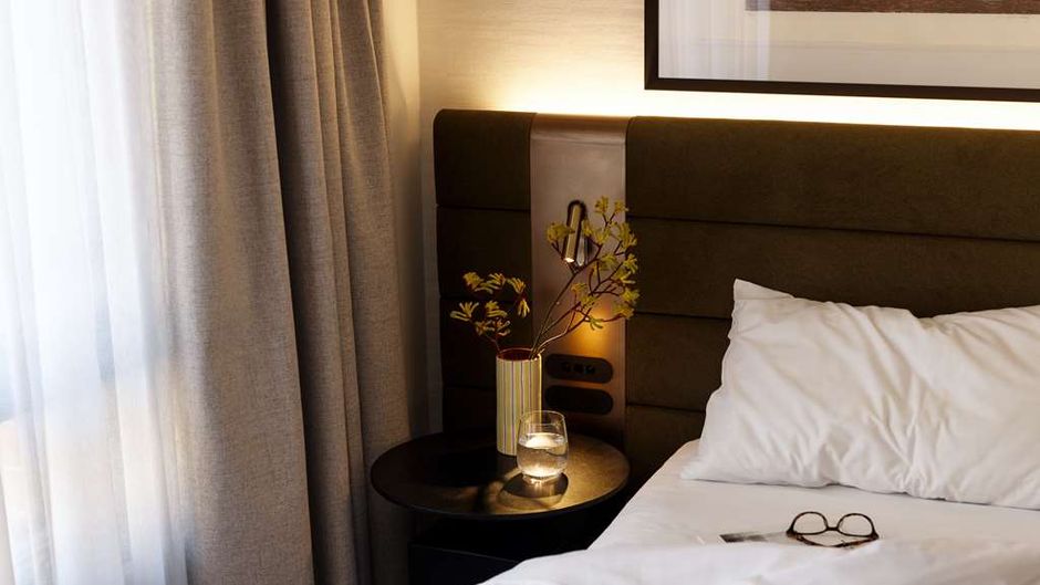 Adina Apartment Hotel Sydney Town Hall Room