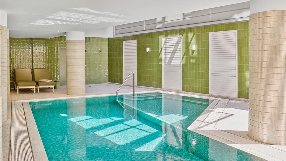 Adina Apartment Hotel Sydney Town Hall Pool