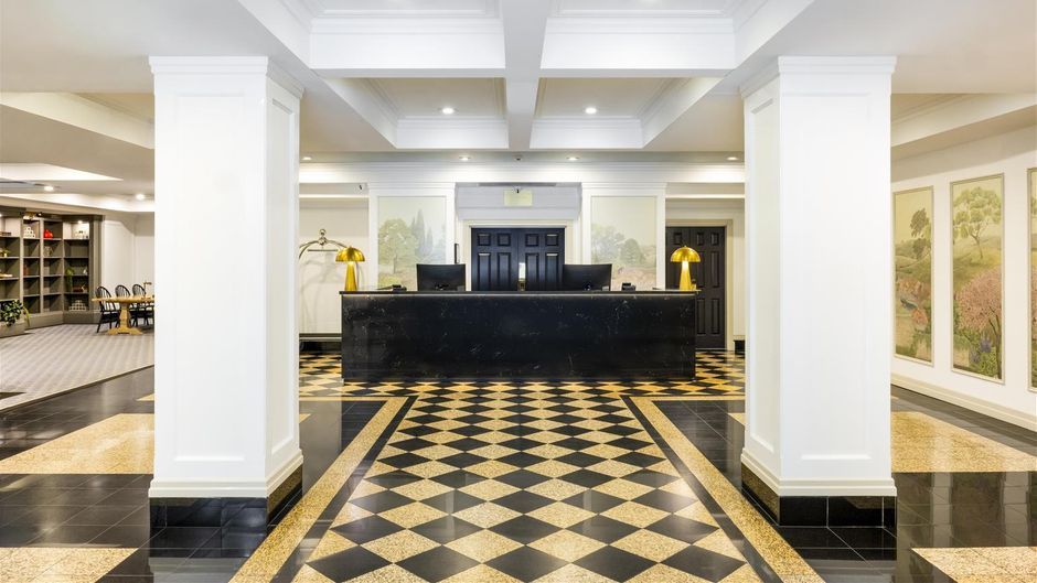 Adina Apartment Hotel Anzac Square Lobby