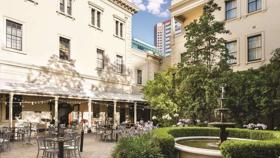 Adina Apartment Hotel Adelaide Treasury Exterior