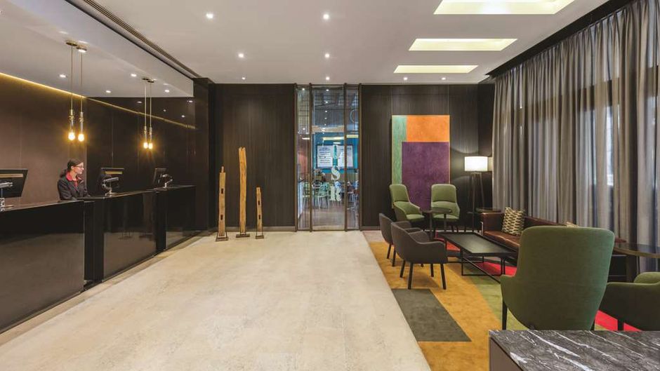 Adina Apartment Hotel Melbourne Lobby