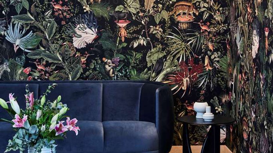 Adina Apartment Hotel on Flinders Street Lobby