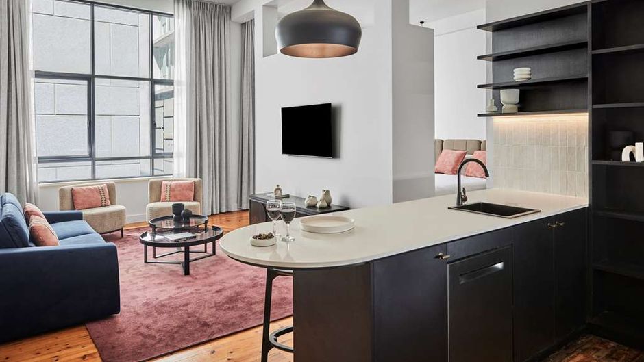 Adina Apartment Hotel on Flinders Street Suite