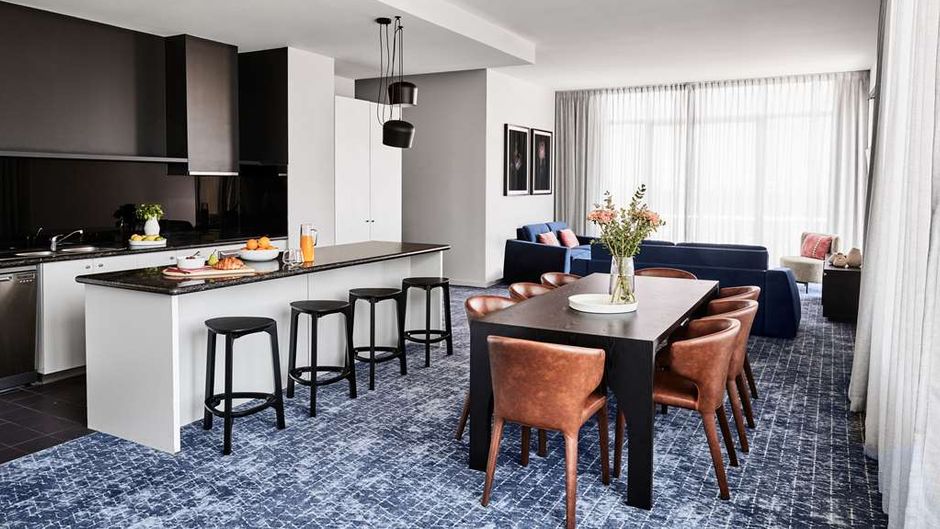 Adina Apartment Hotel on Flinders Street Suite