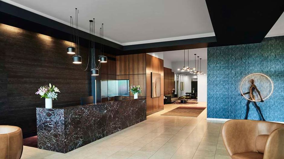 Adina Apartment Hotel on Flinders Street Lobby