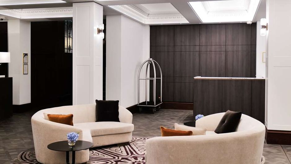 Rendezvous Hotel Melbourne Lobby