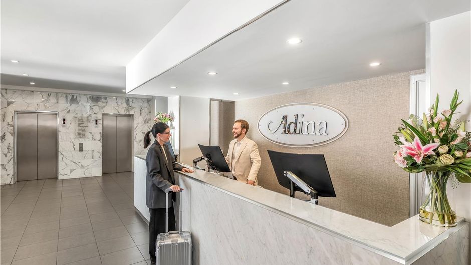 Adina Apartment Hotel Barrack Plaza Lobby