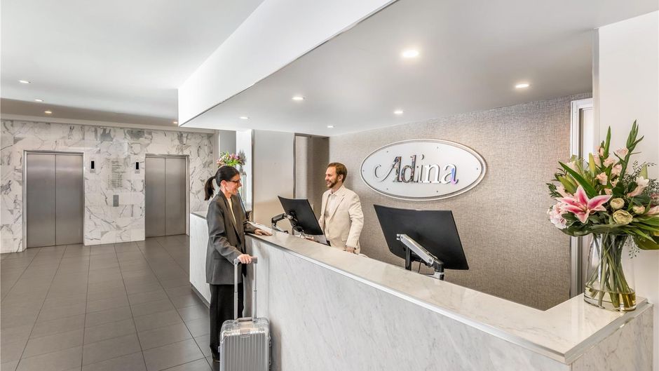 Adina Apartment Hotel Barrack Plaza Lobby