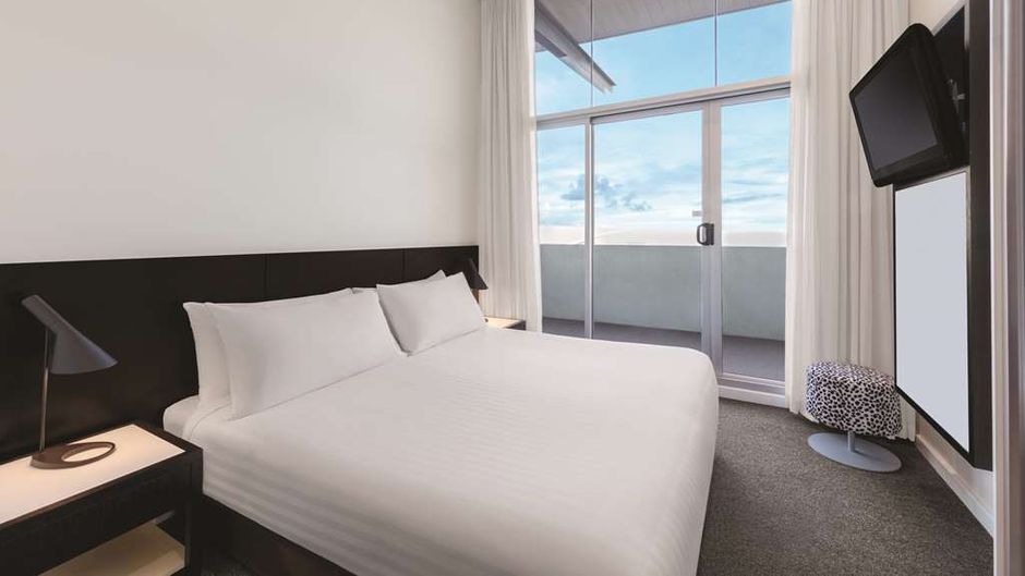 Adina Apartment Hotel Perth Room