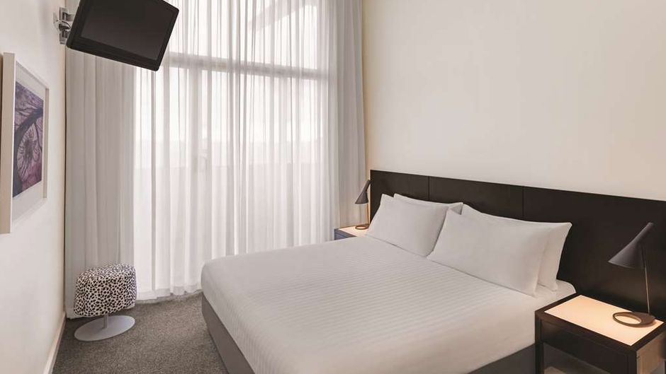 Adina Apartment Hotel Perth Room