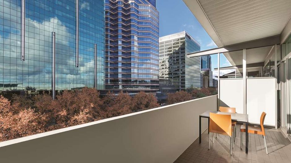 Adina Apartment Hotel Perth Room