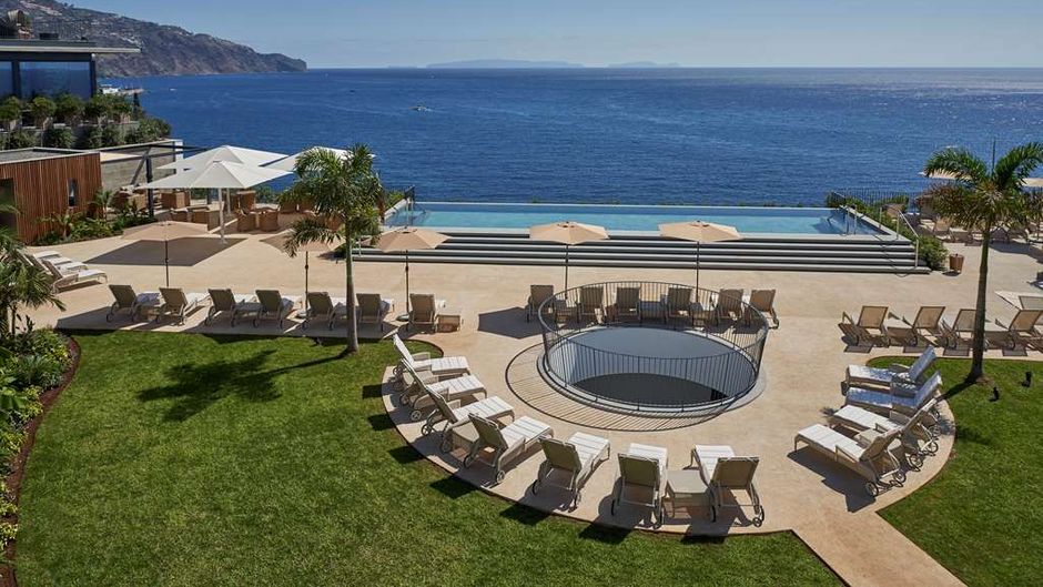 Les Suites at the Cliff Bay Exterior