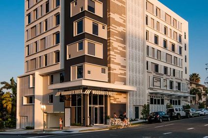 Woodroffe Hotel, Gold Coast