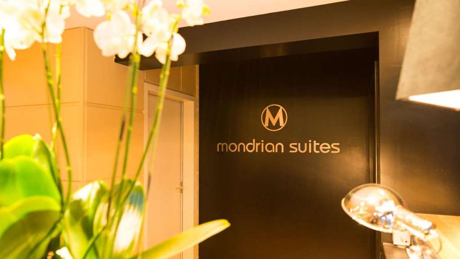 Mondrian Suites Hotel Checkpoint Charlie Lobby