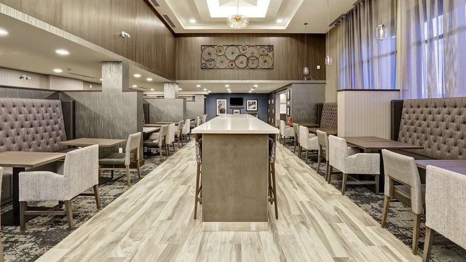 Hampton Inn St. Catharines Niagara Lobby